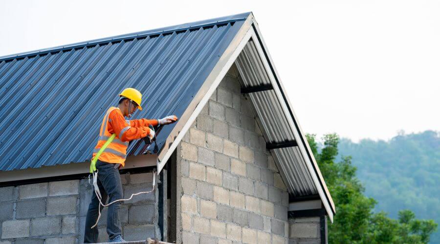 Expert Emergency Roof Repairs services in Howe, TX